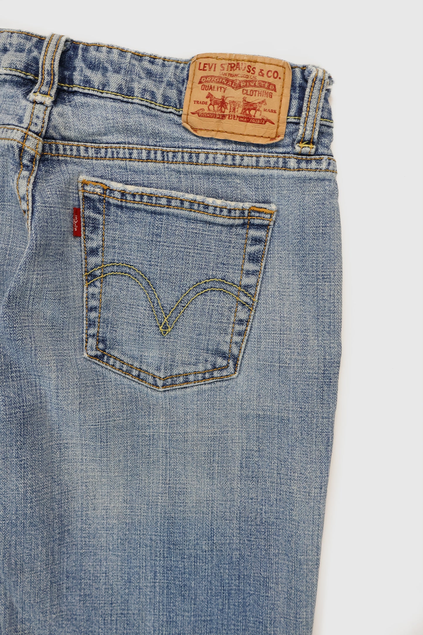 Y2K Levi's Frayed Low-Rise Jeans Image 5