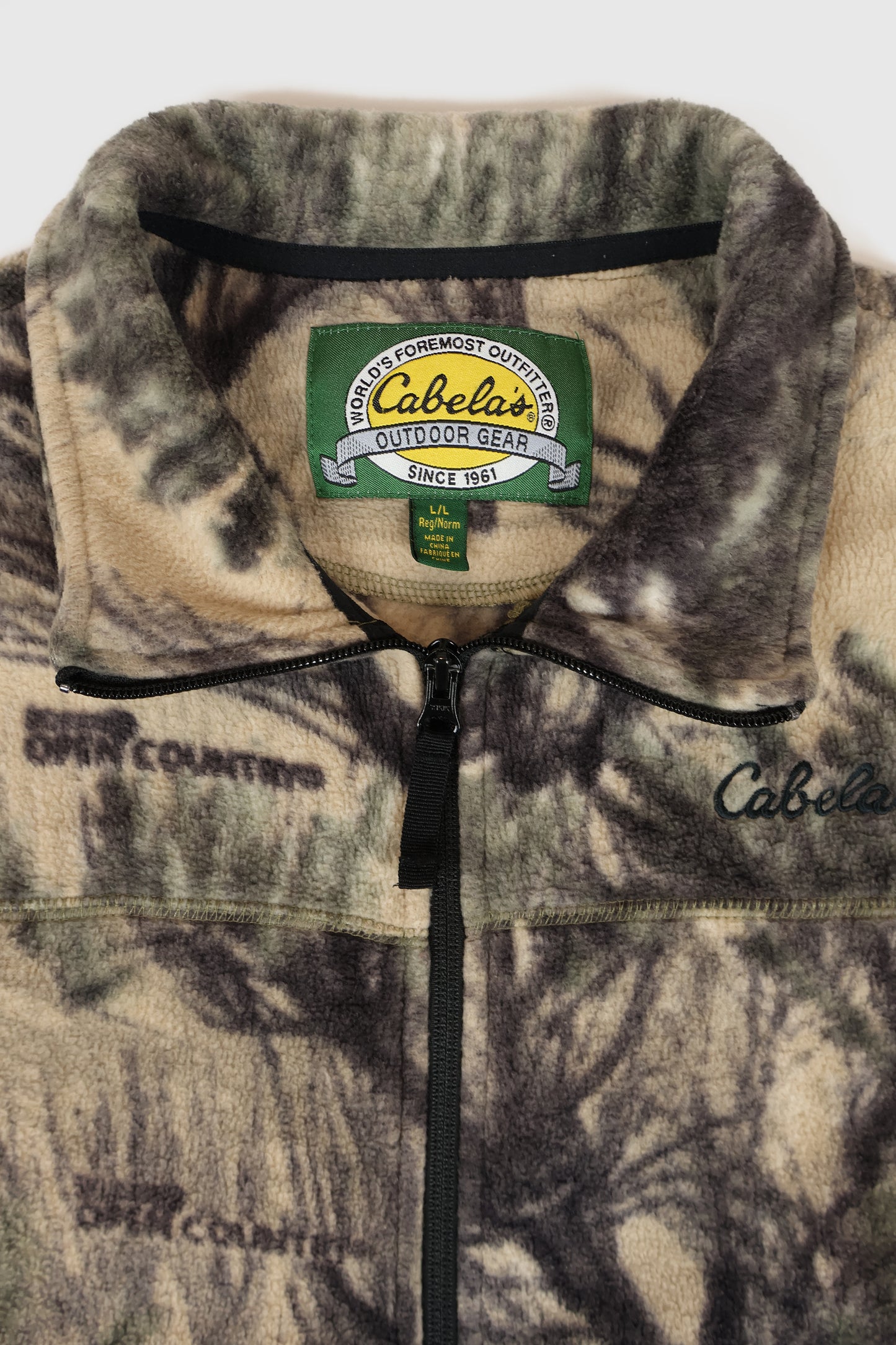 Vintage Cabela's Real Tree Camo Fleece Jacket Image 3