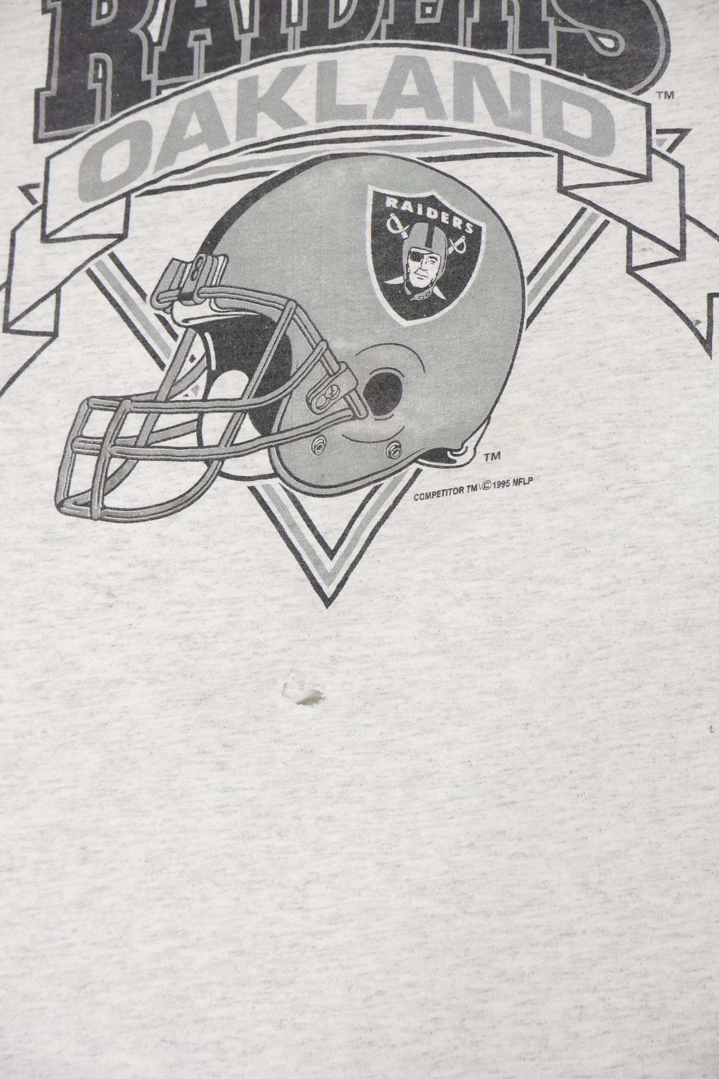 Vintage 1995 Oakland Raiders Tee Image 3