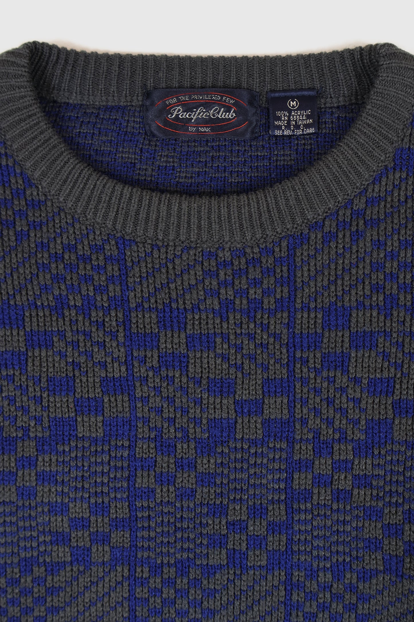 Vintage Sweater 04 Image 2