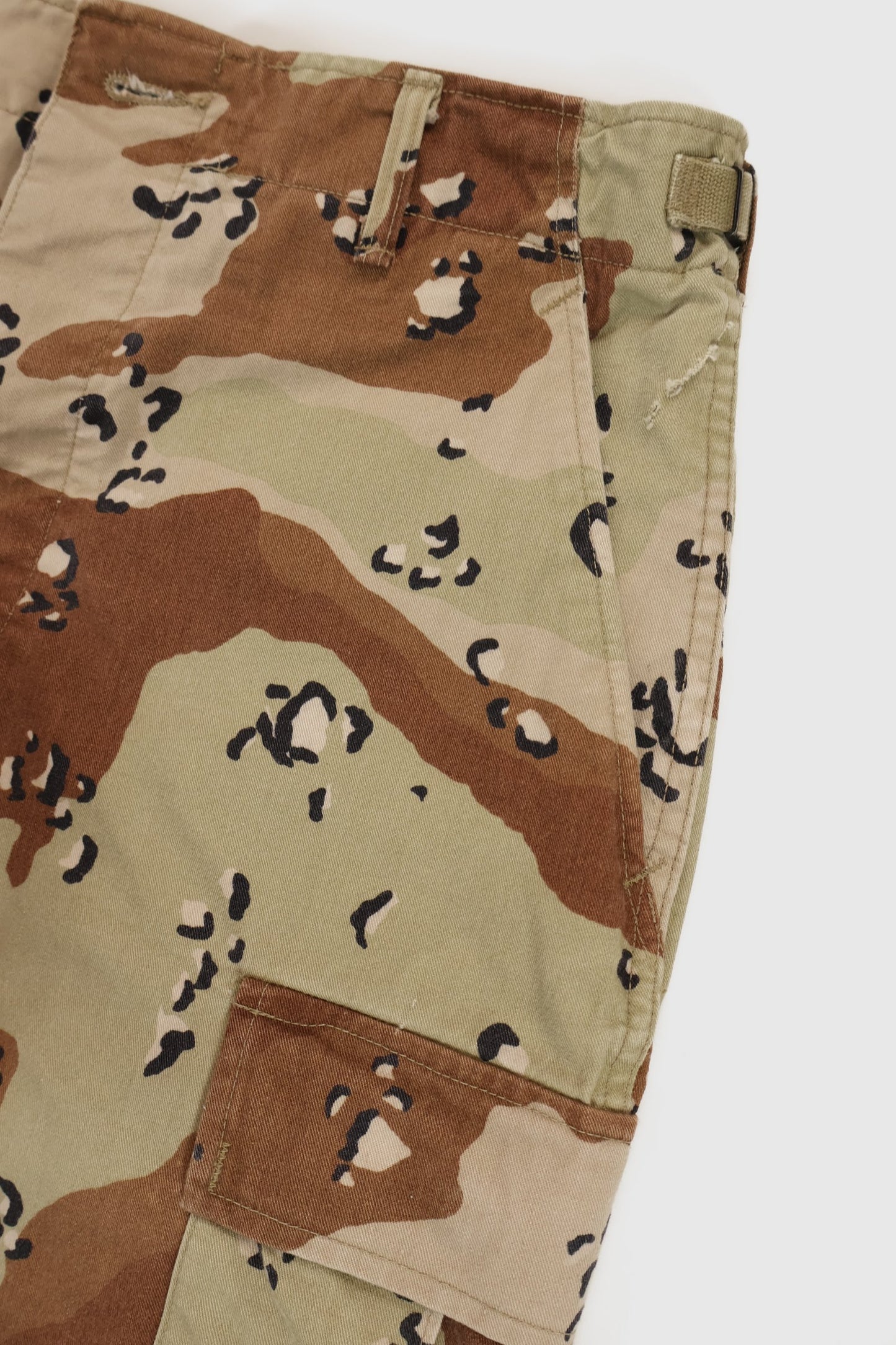 Vintage Cutoff Camo Cargo Shorts 01 Image 5