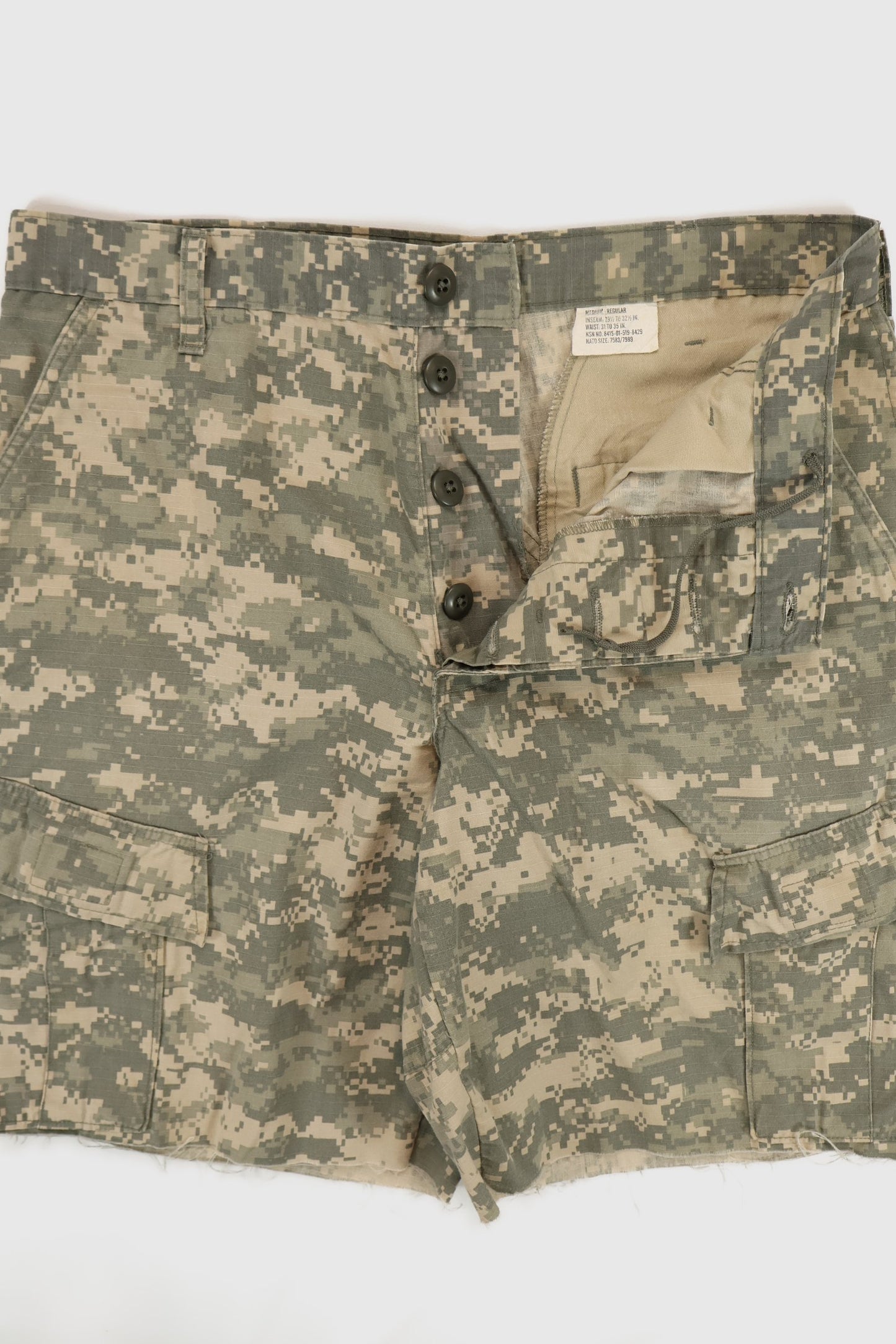 Vintage Cutoff Camo Cargo Shorts 03 Image 3