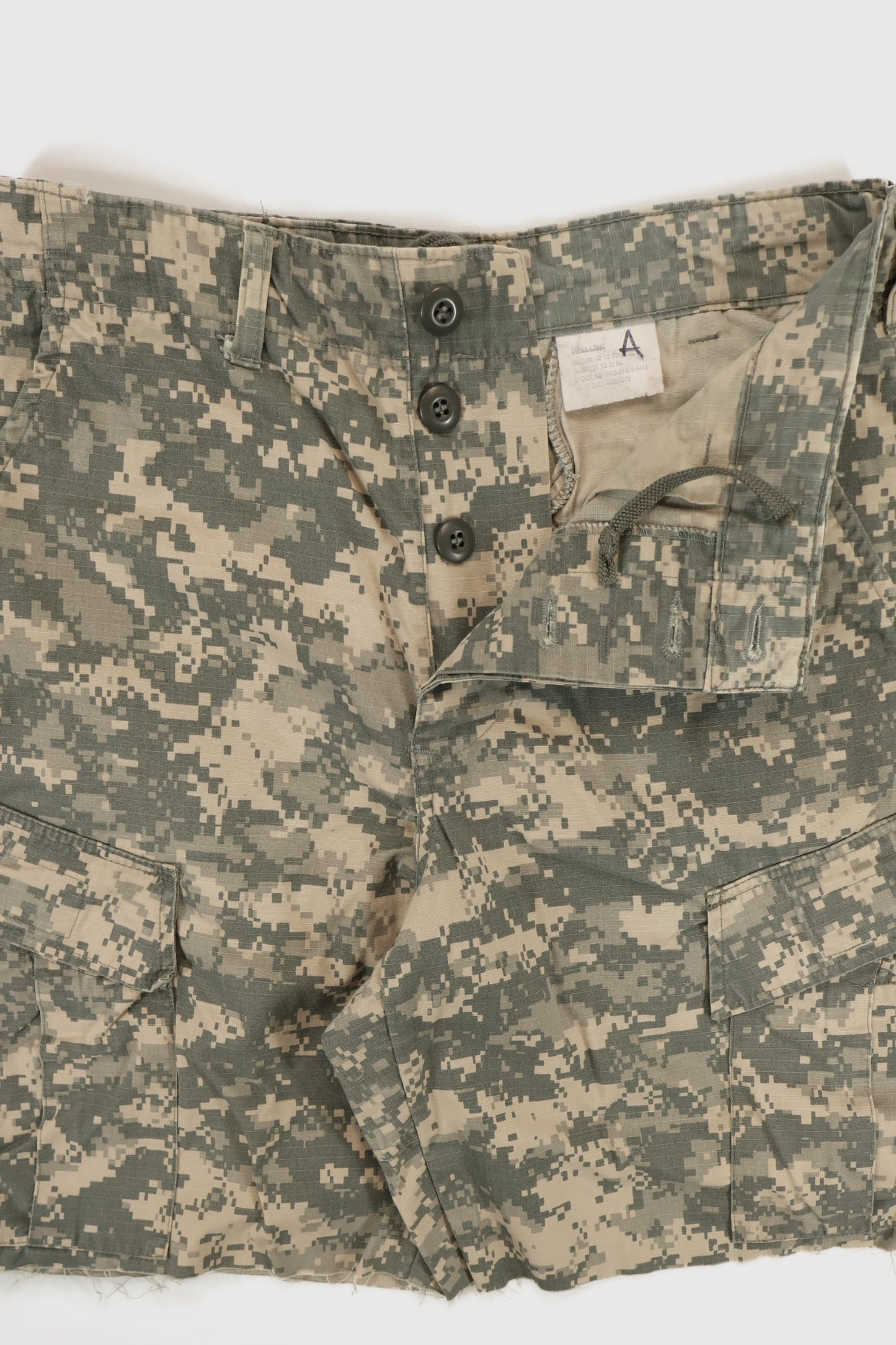 Vintage Cutoff Camo Cargo Shorts 04 Image 3