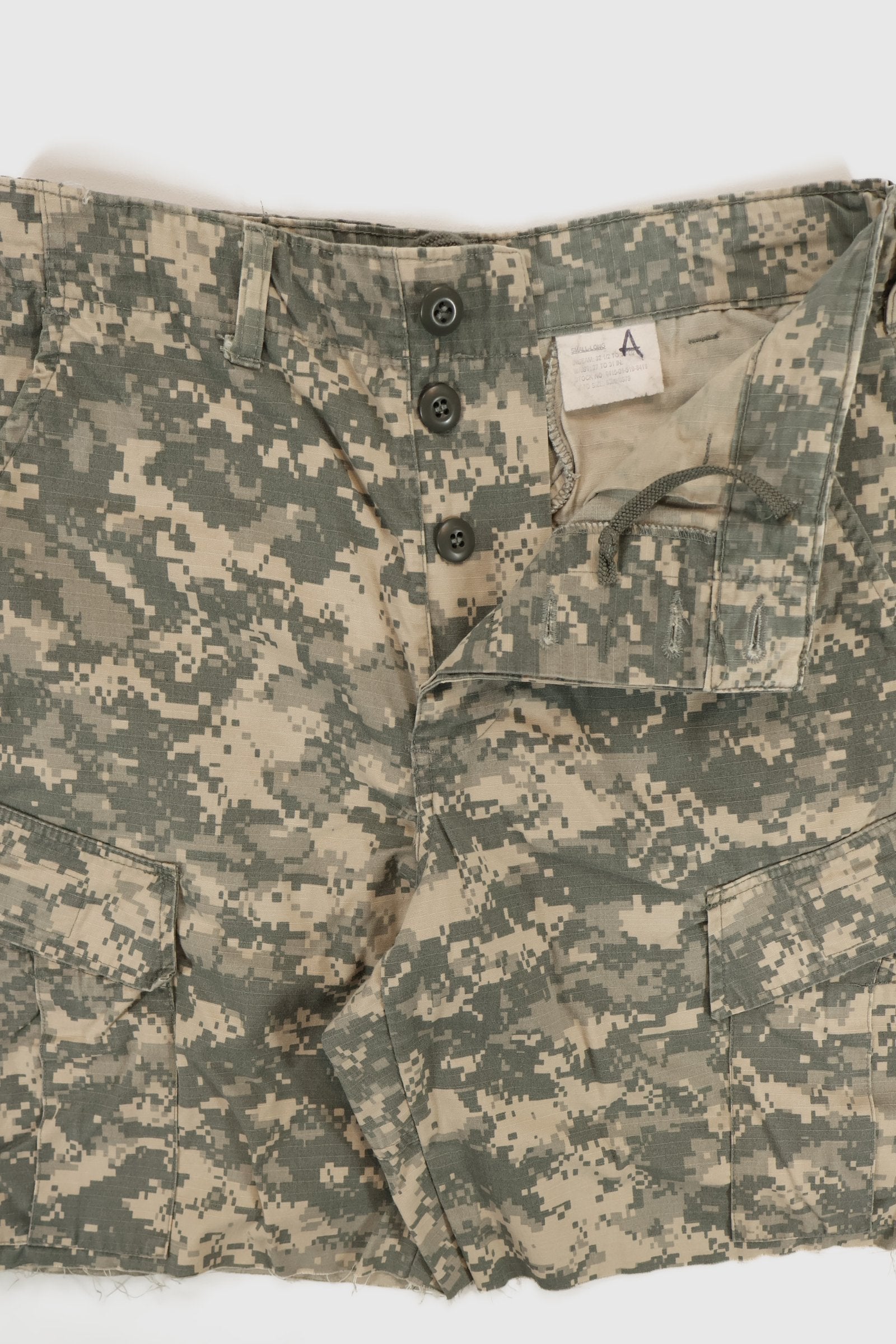 Vintage Cutoff Camo Cargo Shorts 04 Image 3