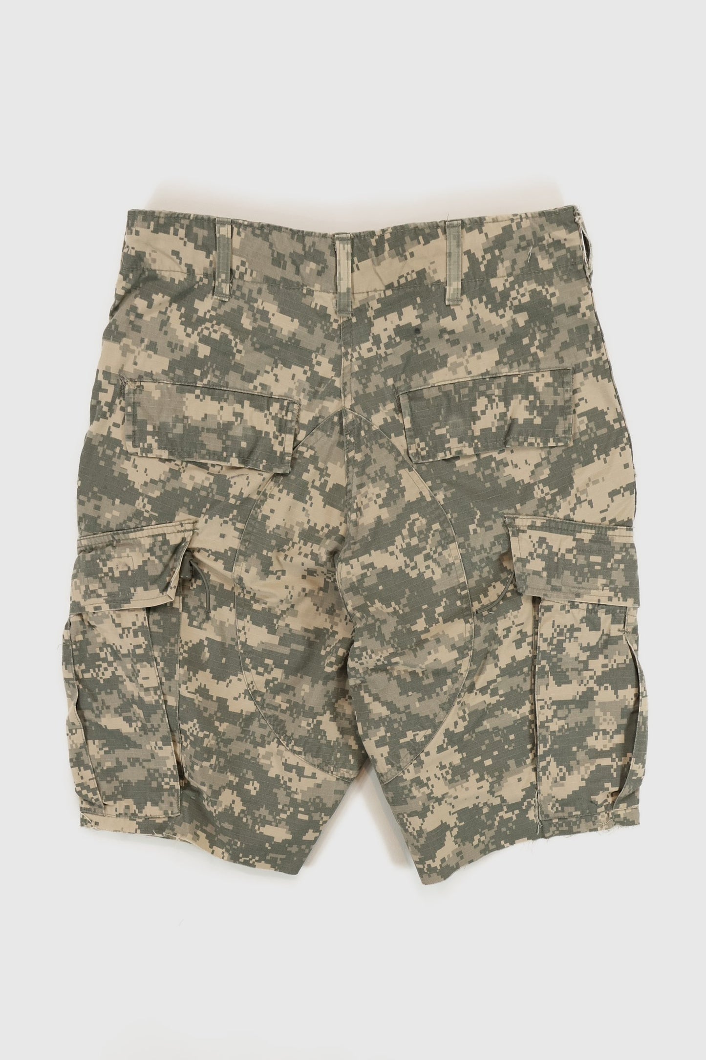 Vintage Cutoff Camo Cargo Shorts 04 Image 4