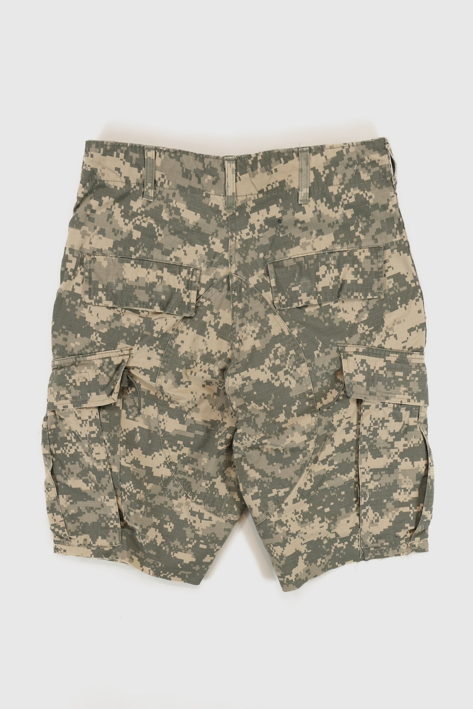 Vintage Cutoff Camo Cargo Shorts 04 Image 4