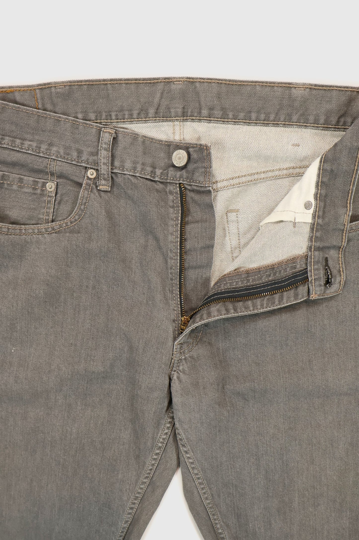 Vintage Levi's Relaxed Fit Jorts Image 2