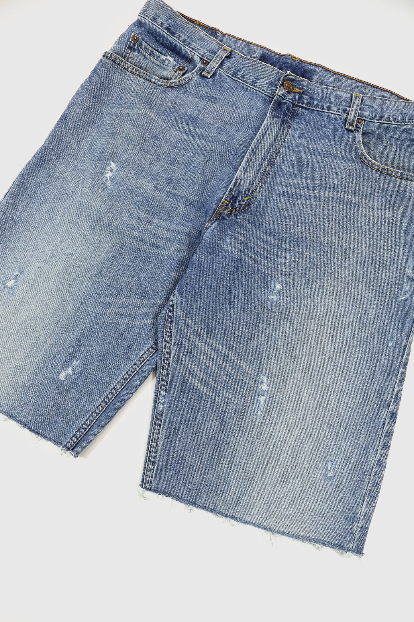 Vintage Levi's 559 Relaxed Fit Shorts Image 4