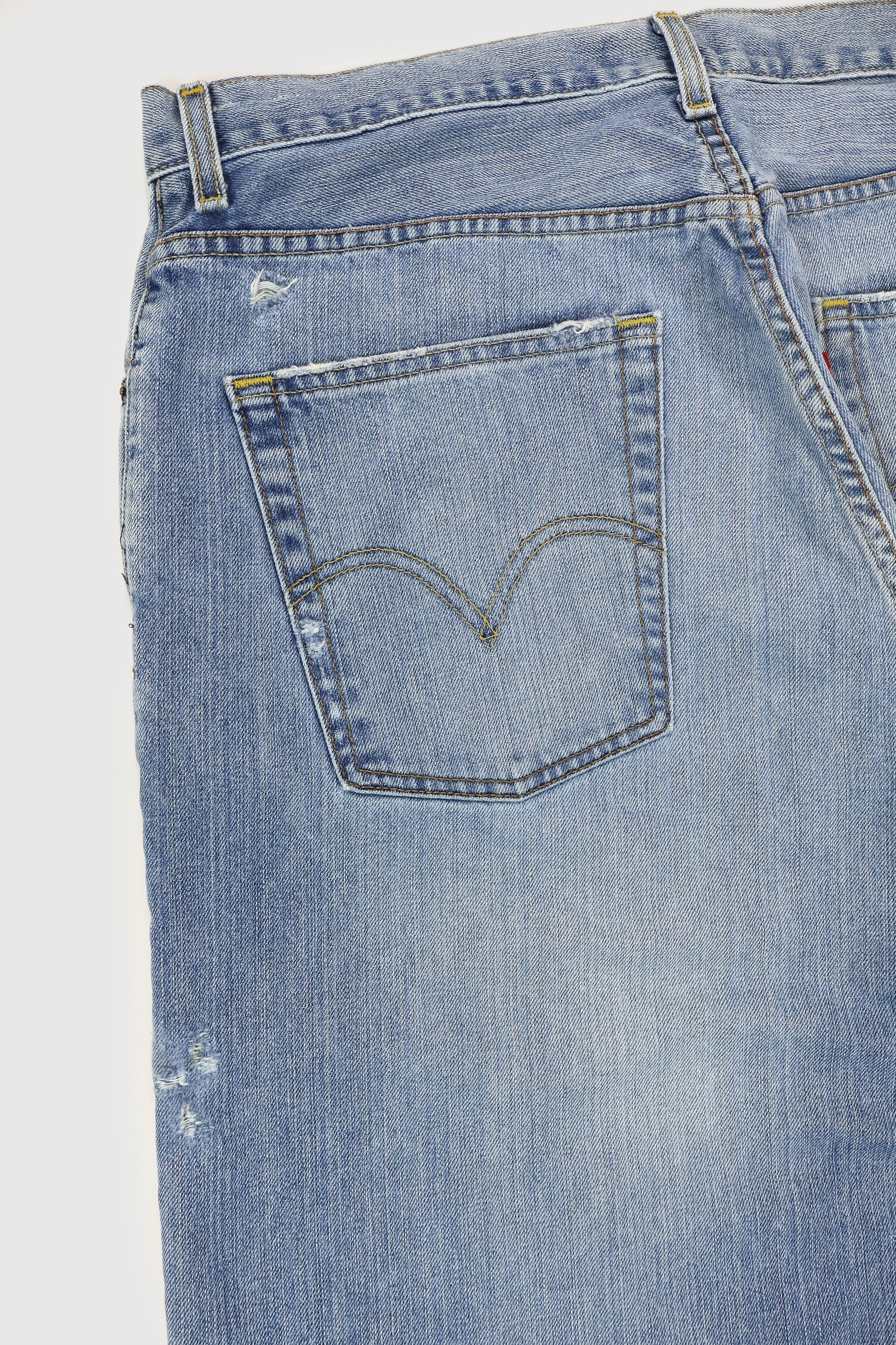 Vintage Levi's 559 Relaxed Fit Shorts Image 5