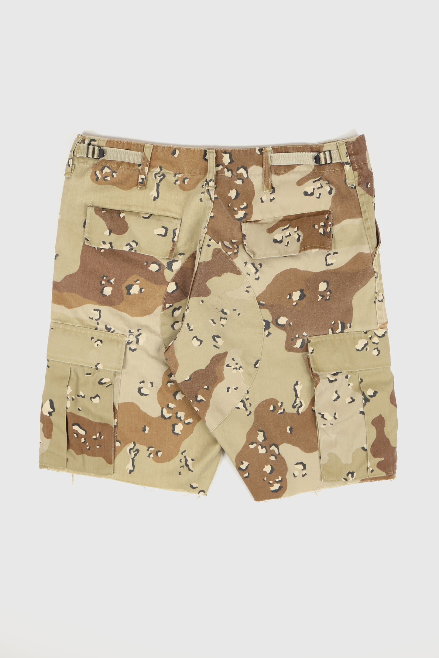 Vintage Camo Cargo Shorts 01 Image 1