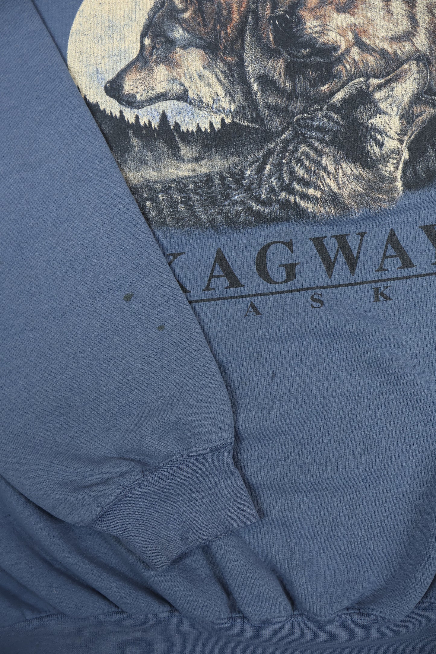 Vintage Alaska Wolf Crewneck Image 4