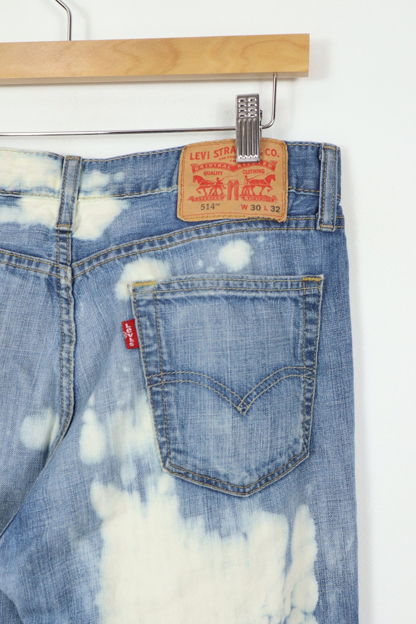 Vintage Levi's 514 Straight Fit Bleached Jeans