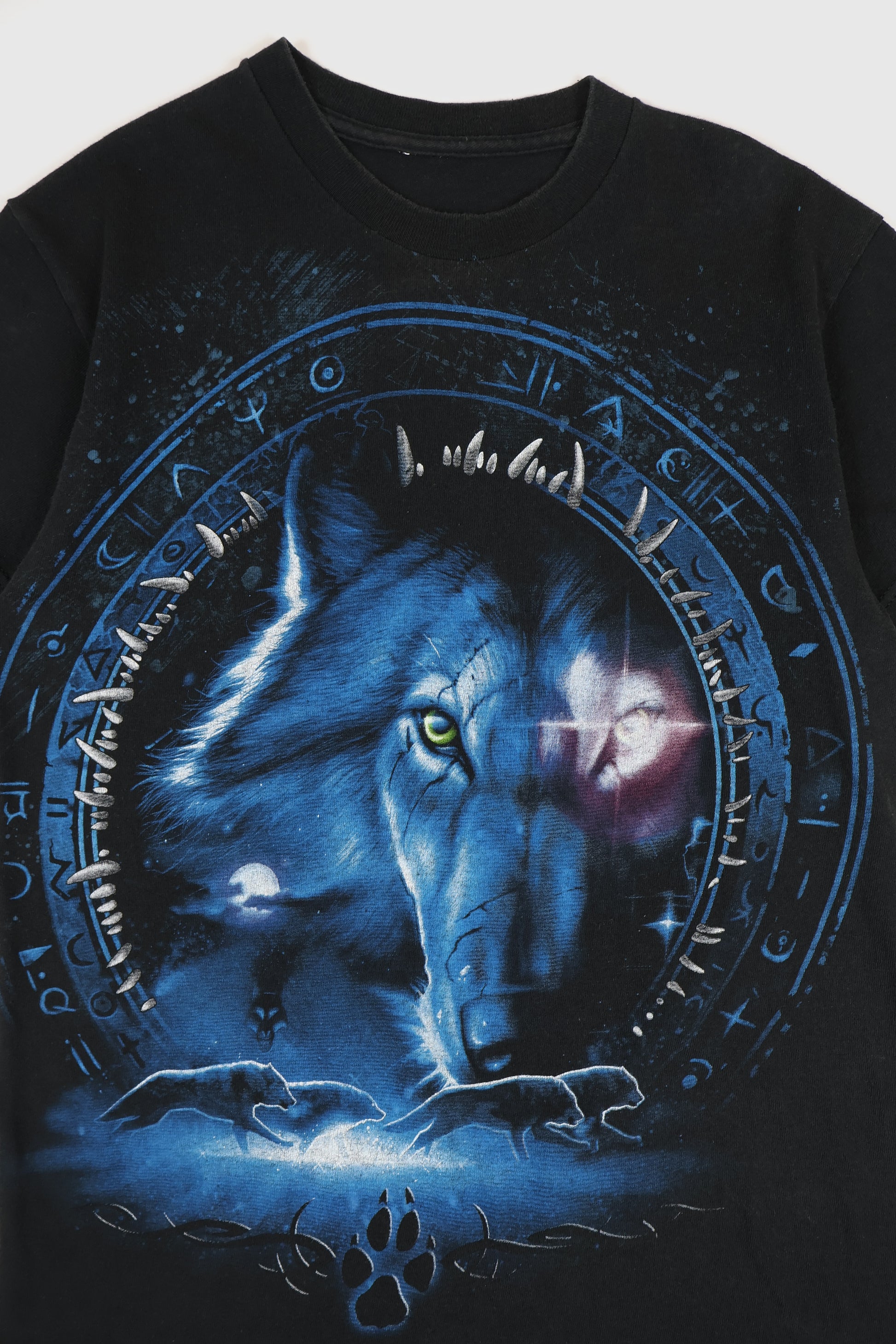 Vintage Wolf Tee Image 1