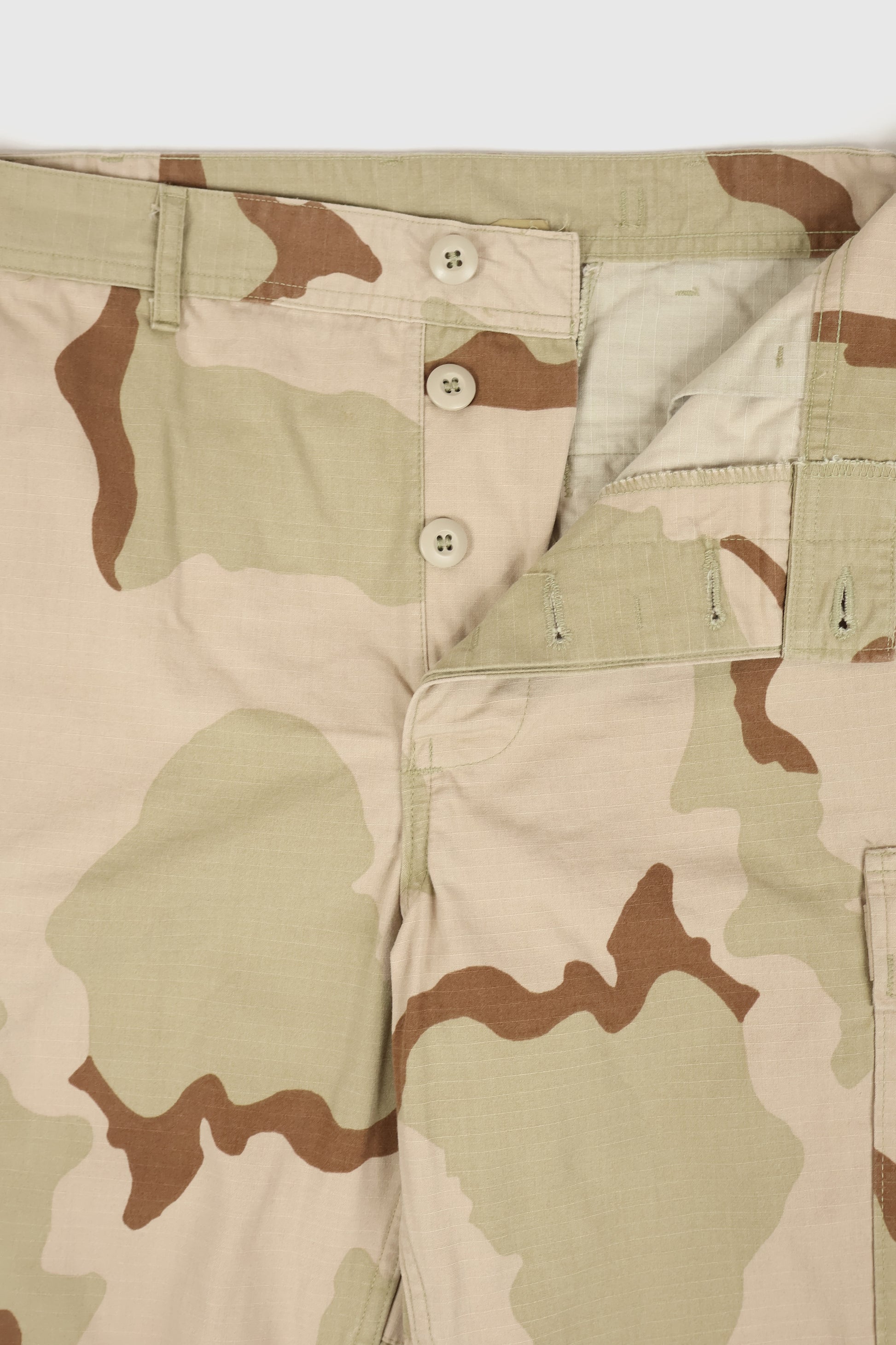 Vintage Camo Cargo Shorts 02 Image 2