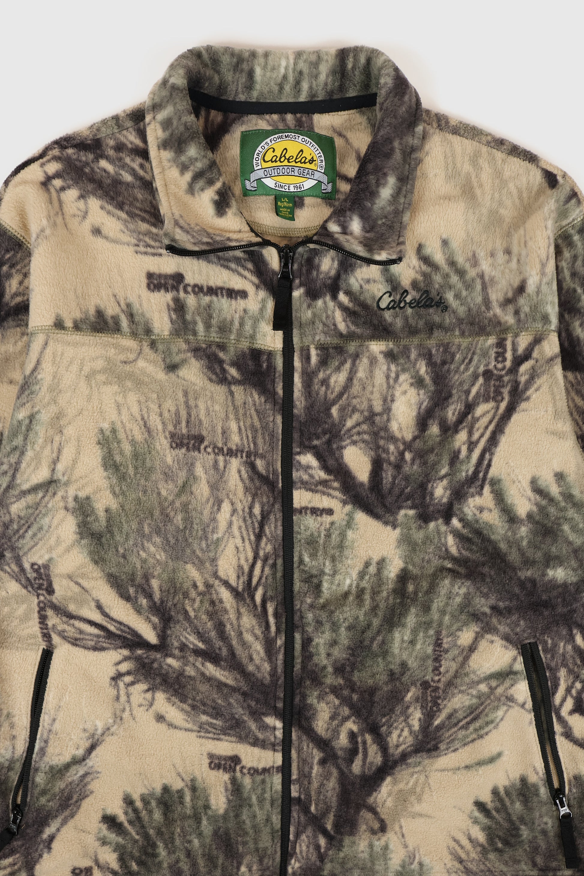 Vintage Cabela's Real Tree Camo Fleece Jacket Image 2