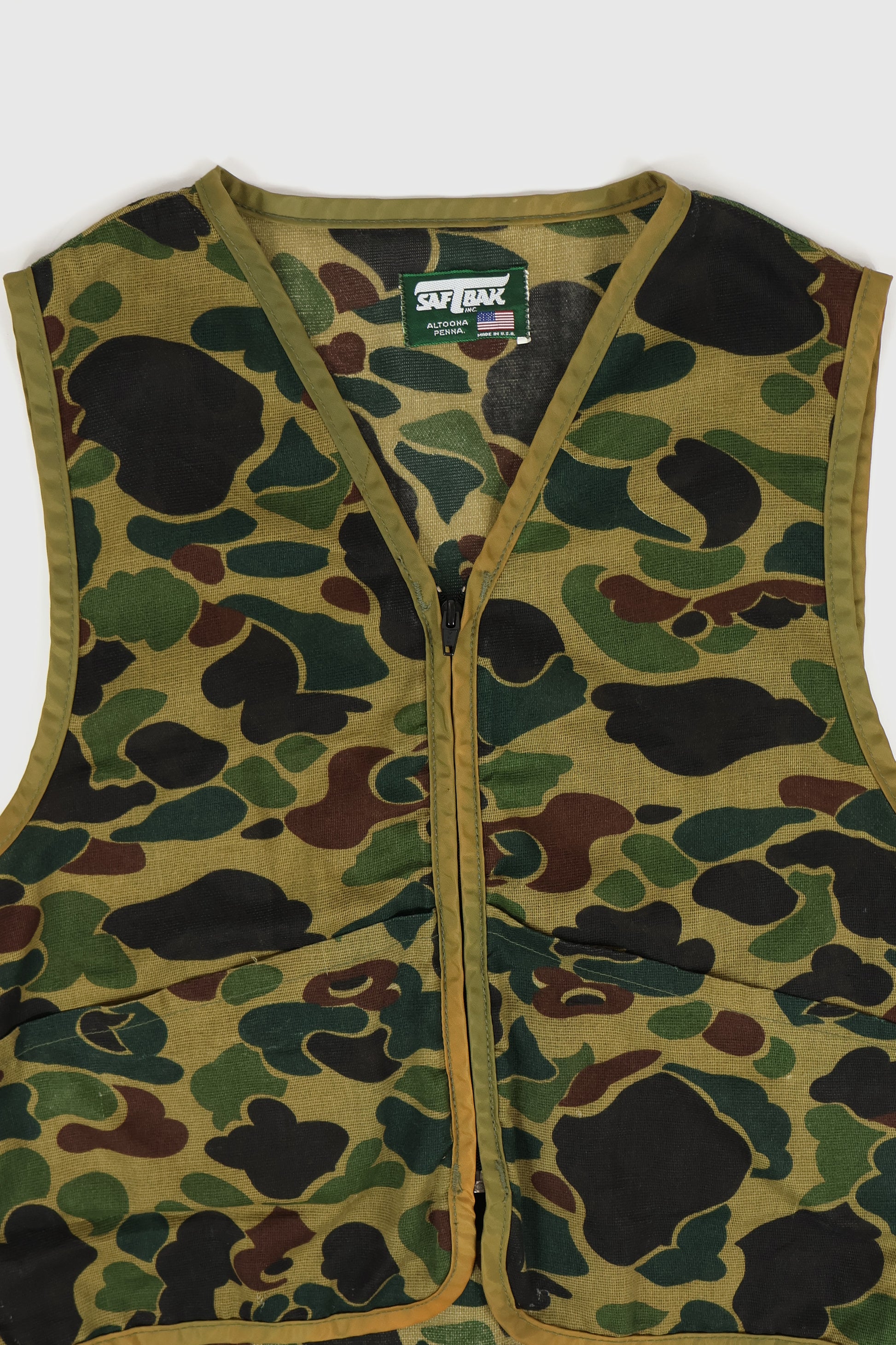 Vintage Lightweight Camo Vest Image 2