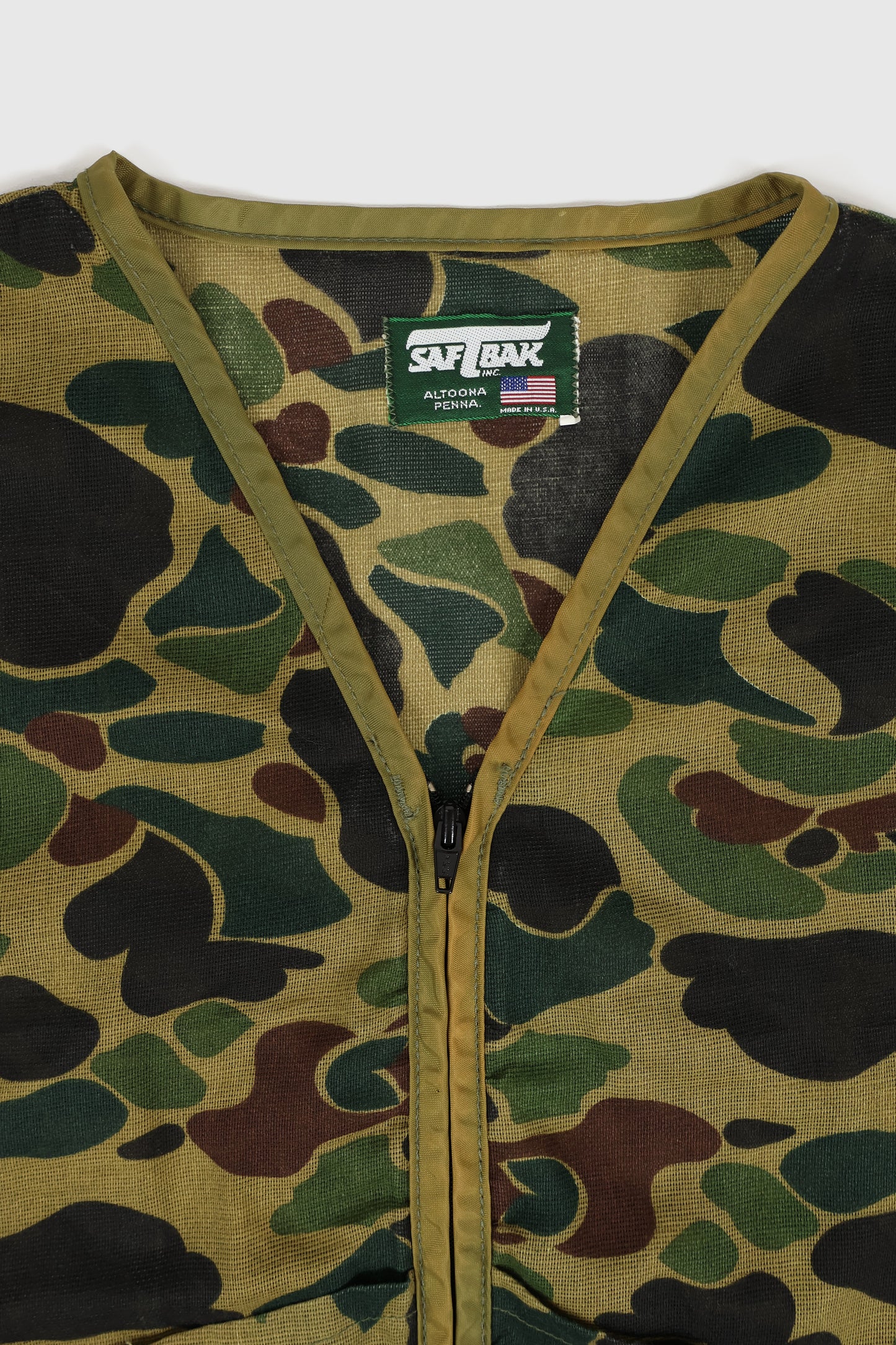 Vintage Lightweight Camo Vest Image 3