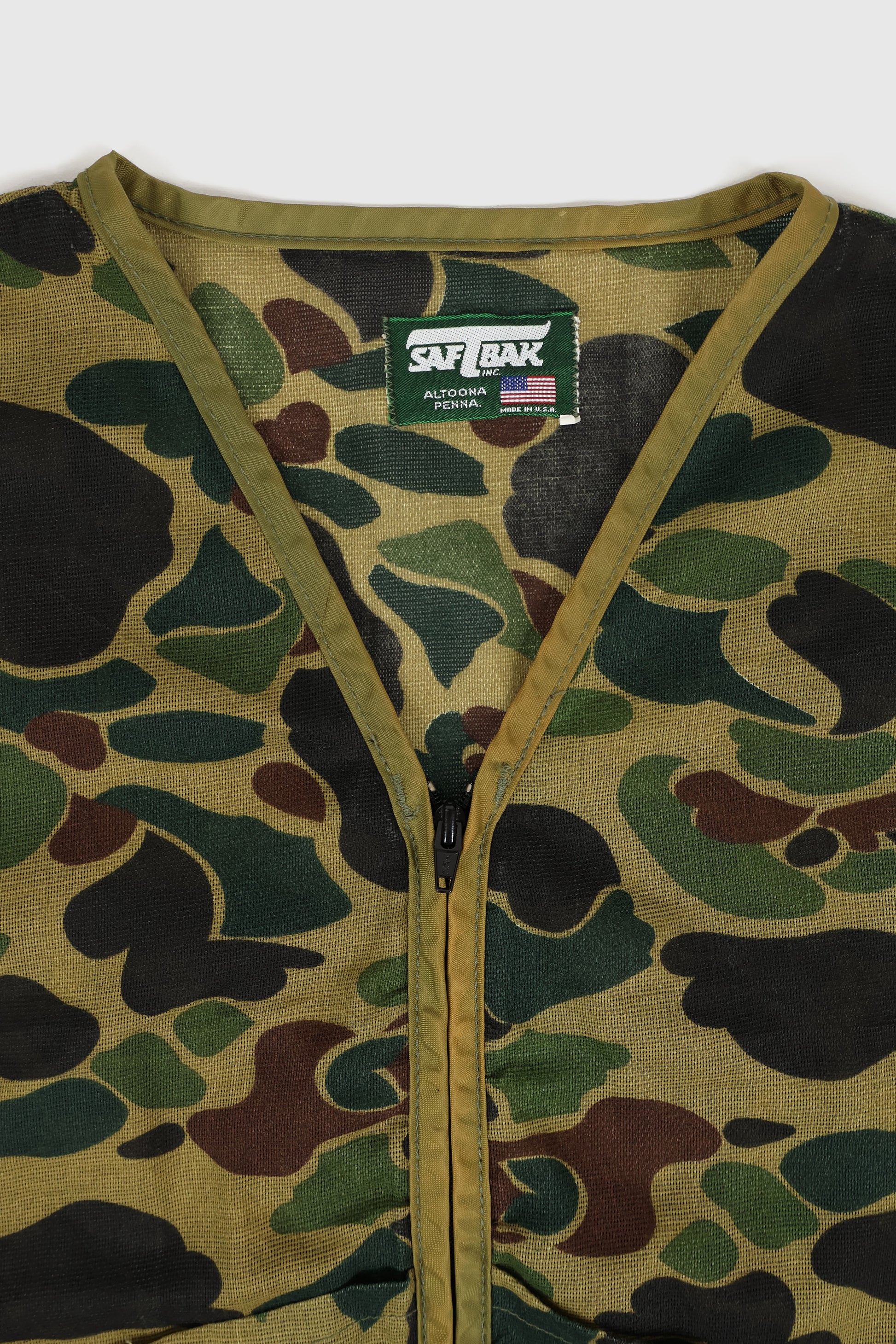 Vintage Lightweight Camo Vest Image 3