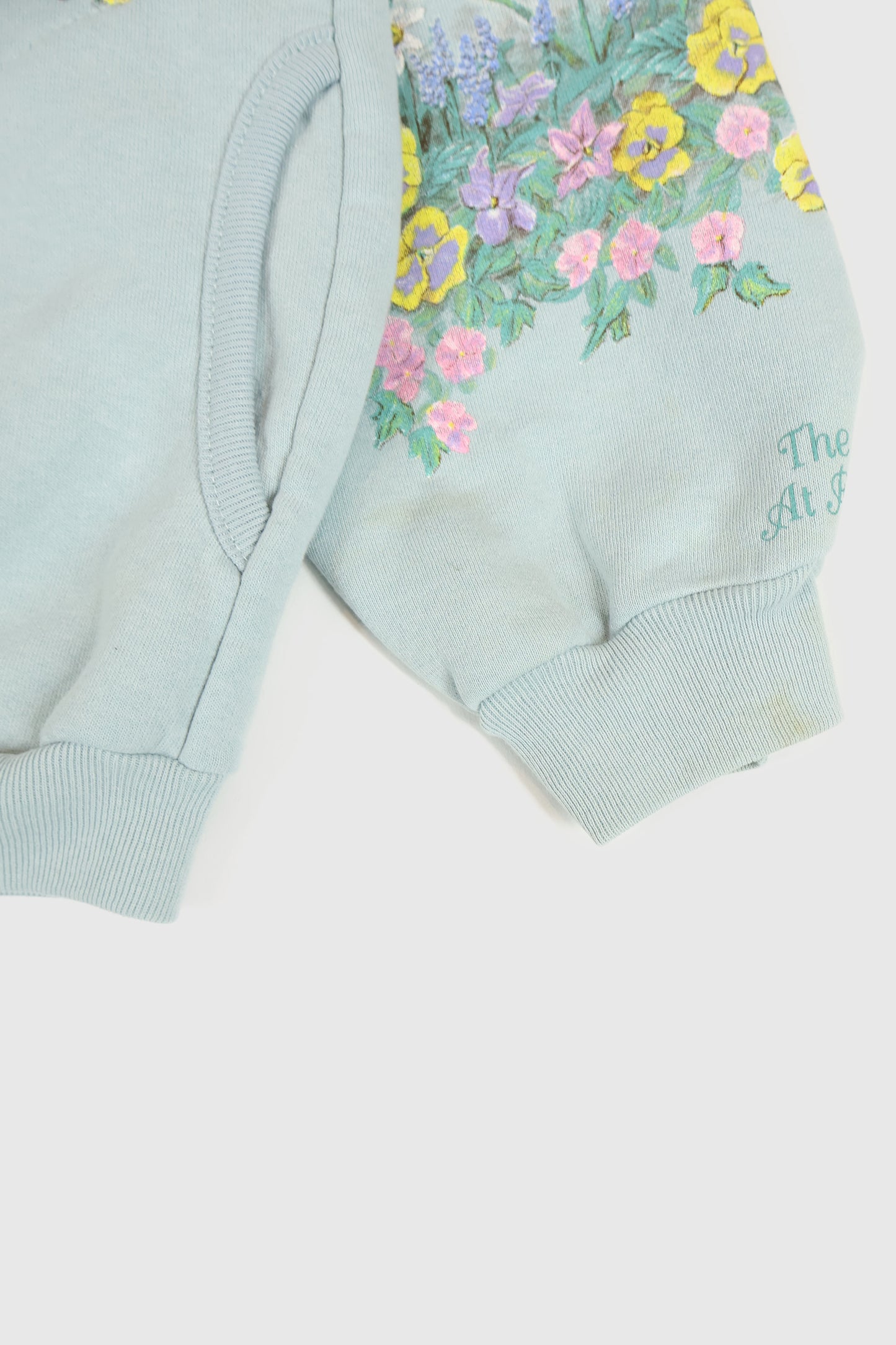 Vintage Flower Button-Down Crewneck Image 4