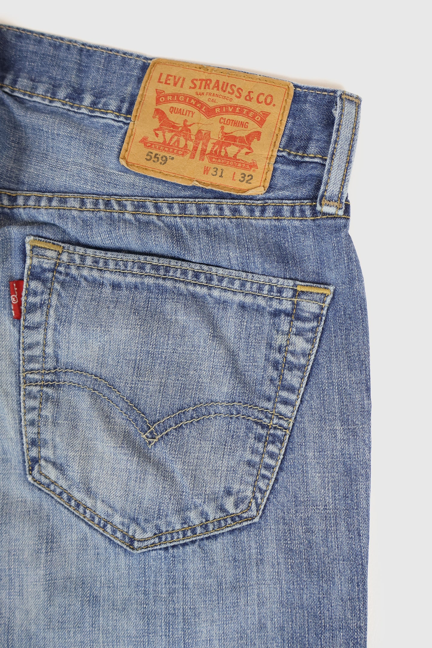 Vintage Levi's 559 Relaxed Fit Jeans