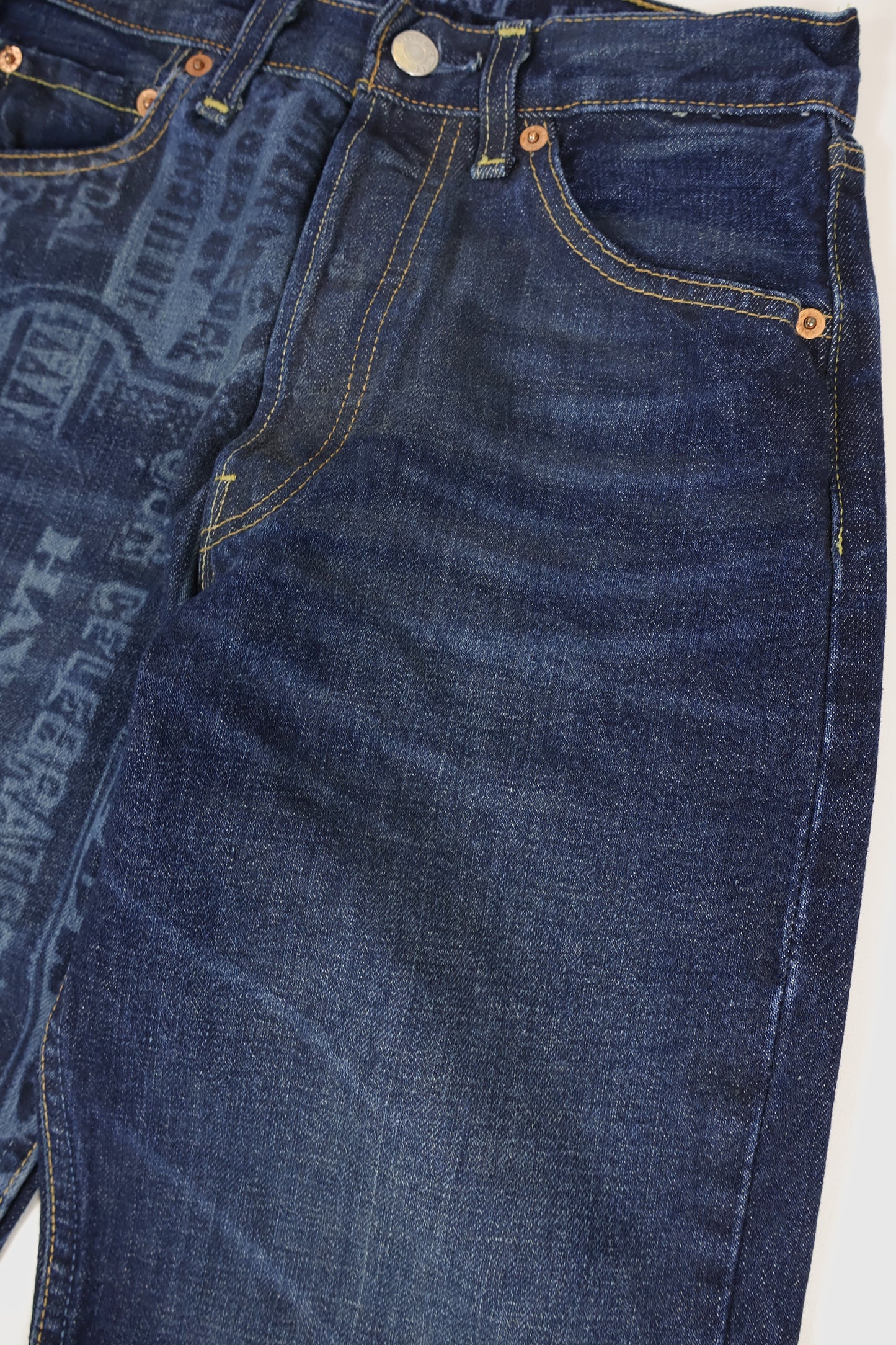 Vintage Levi's 501 Straight Fit Jeans