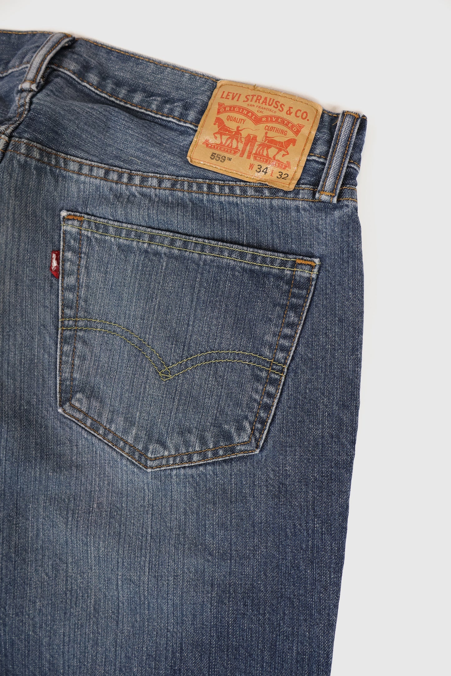 Vintage Levi's 559 Relaxed Fit Jeans