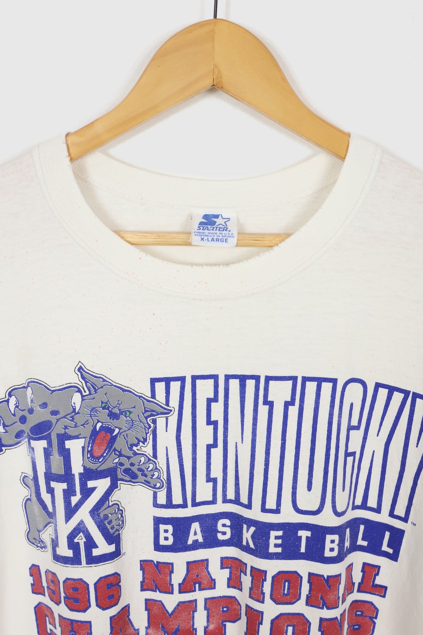 Vintage Distresed Kentucky Basketball 1996 National Champions Tee