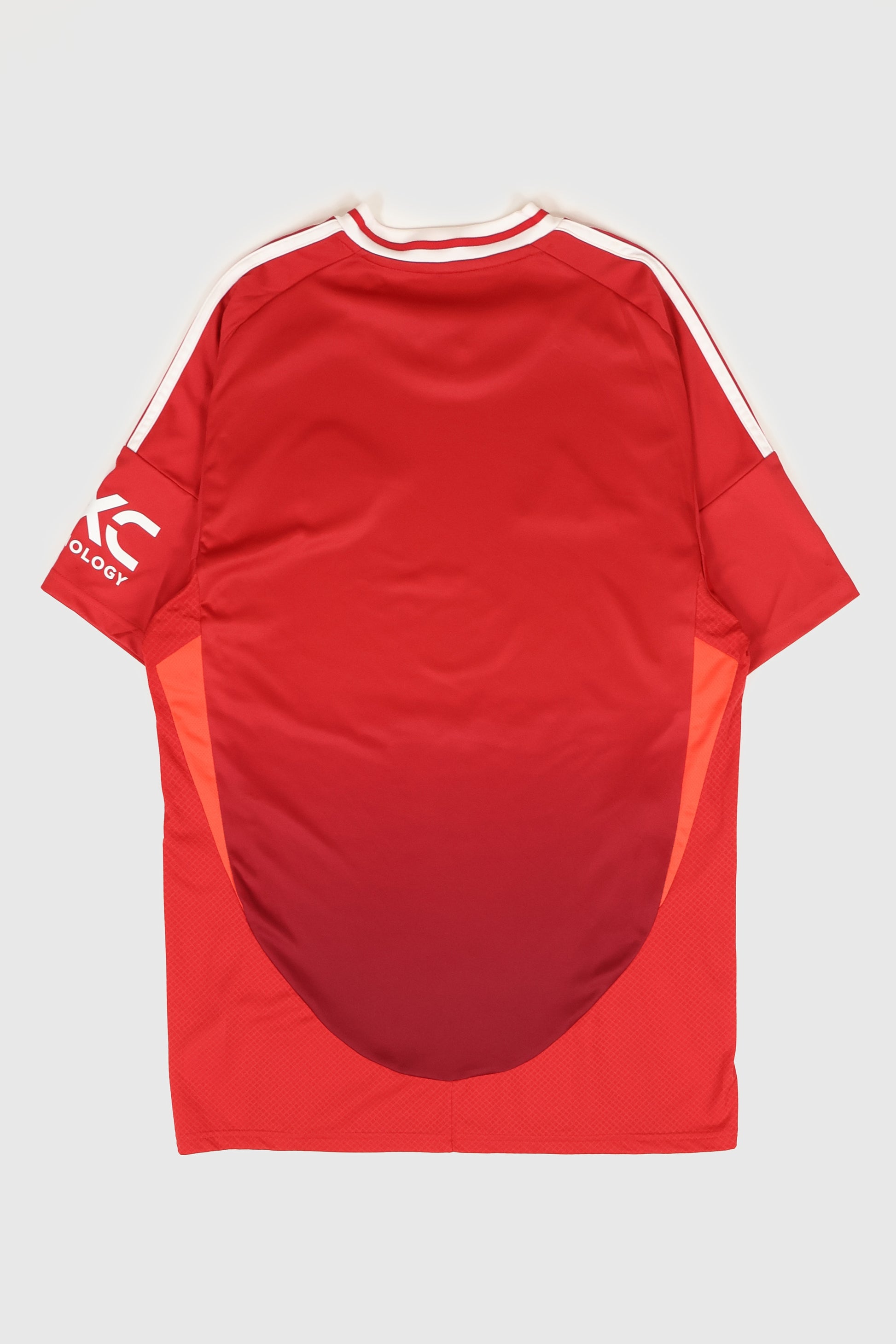 Vintage Manchester United Jersey Image 3