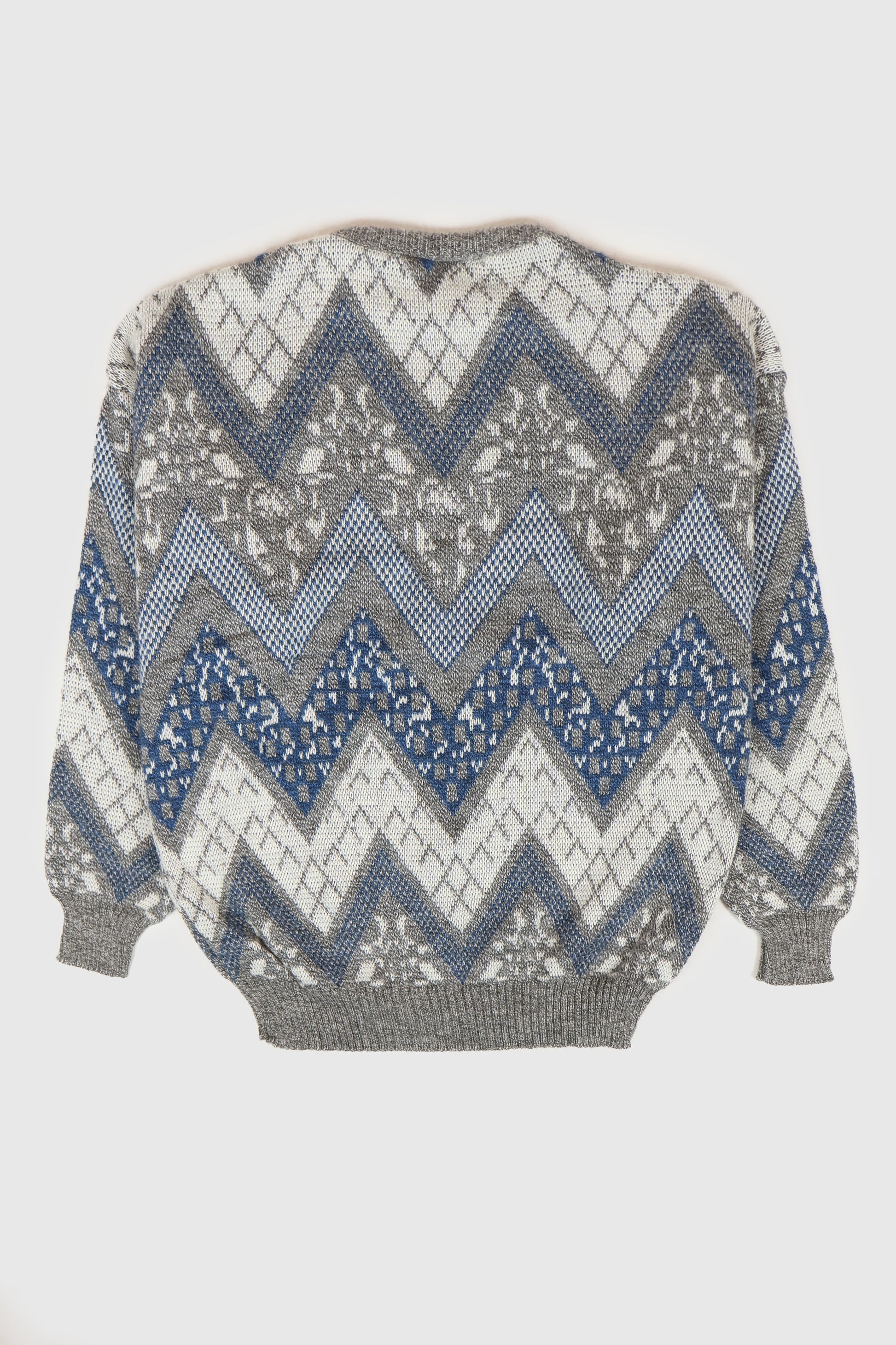 Vintage Sweater 02 Image 1
