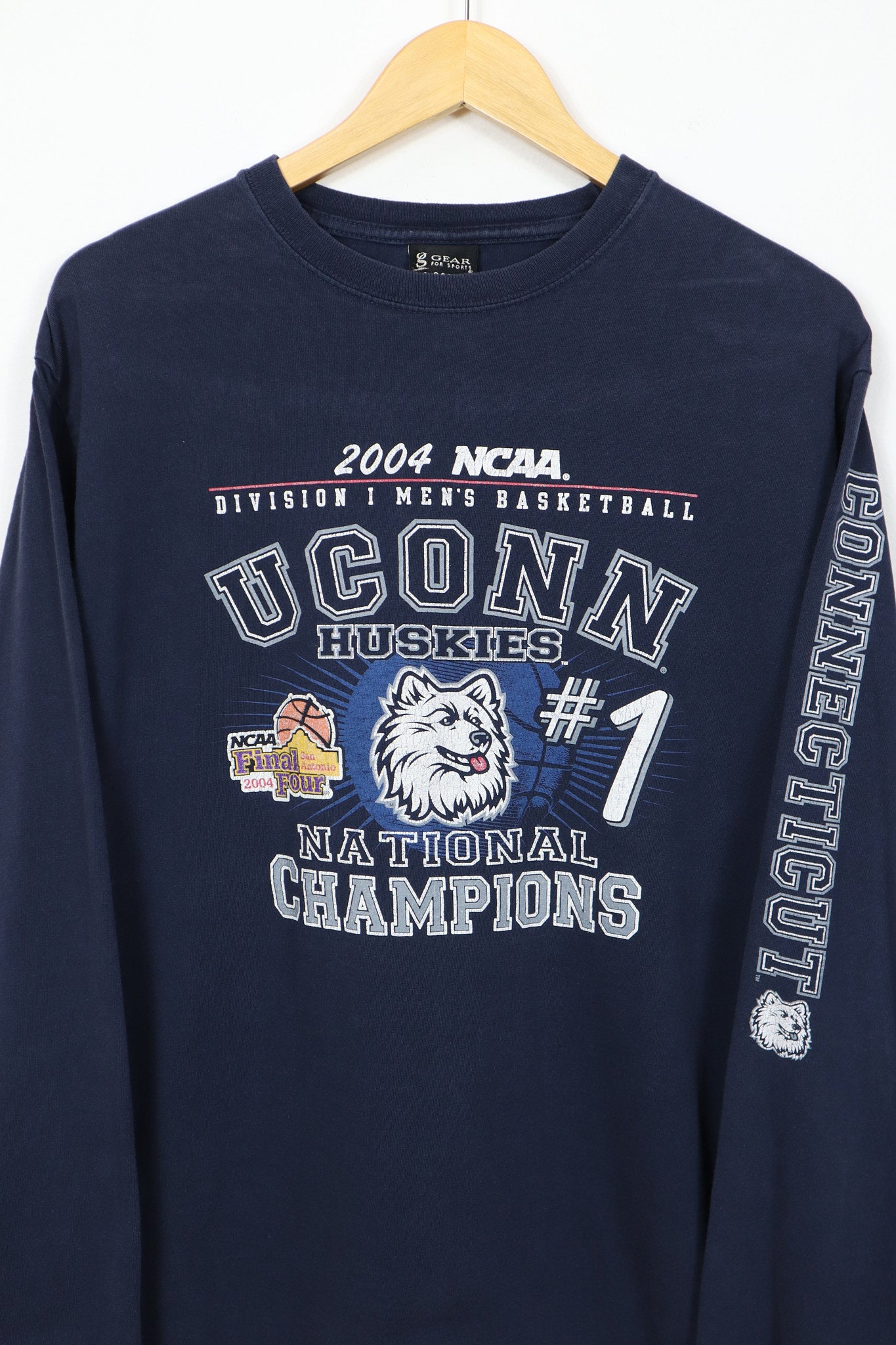 Vintage UConn Men's Basketball Nation Champions Tee