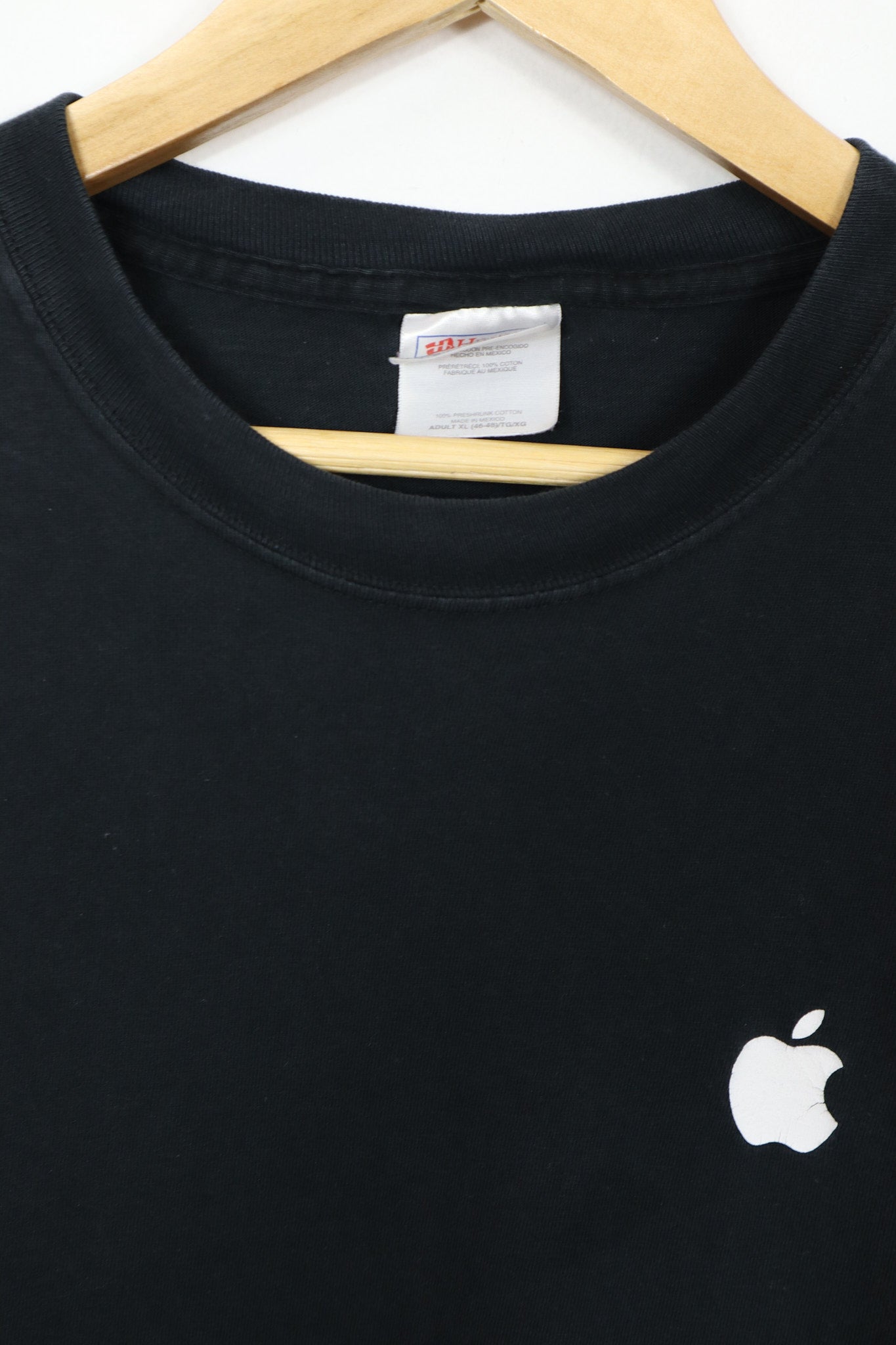 Vintage Apple Mac OS X Version Worldwide Release Tee
