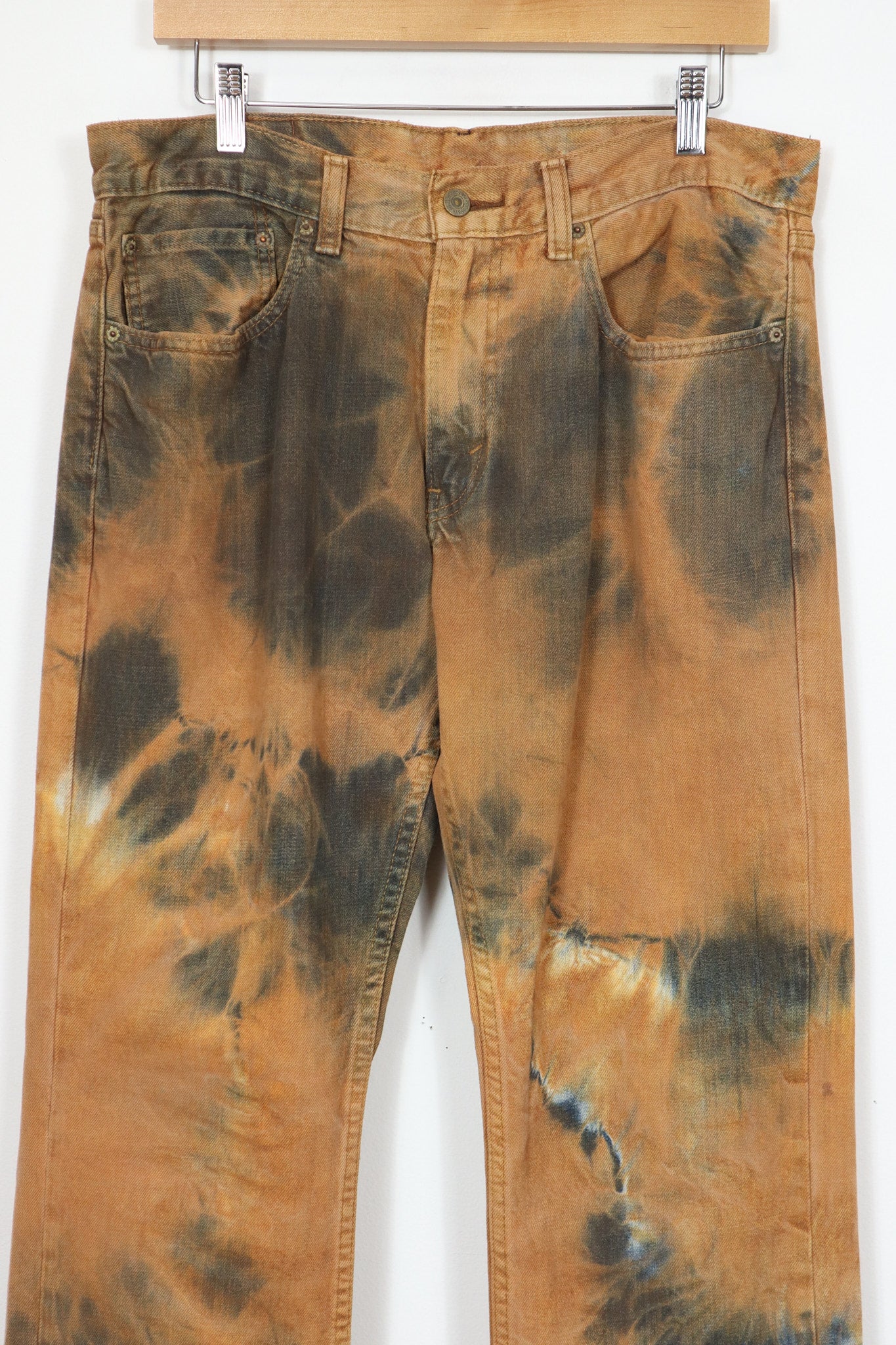 Vintage Reworked Rust Dyed 559 Levis Relaxed Fit Jeans