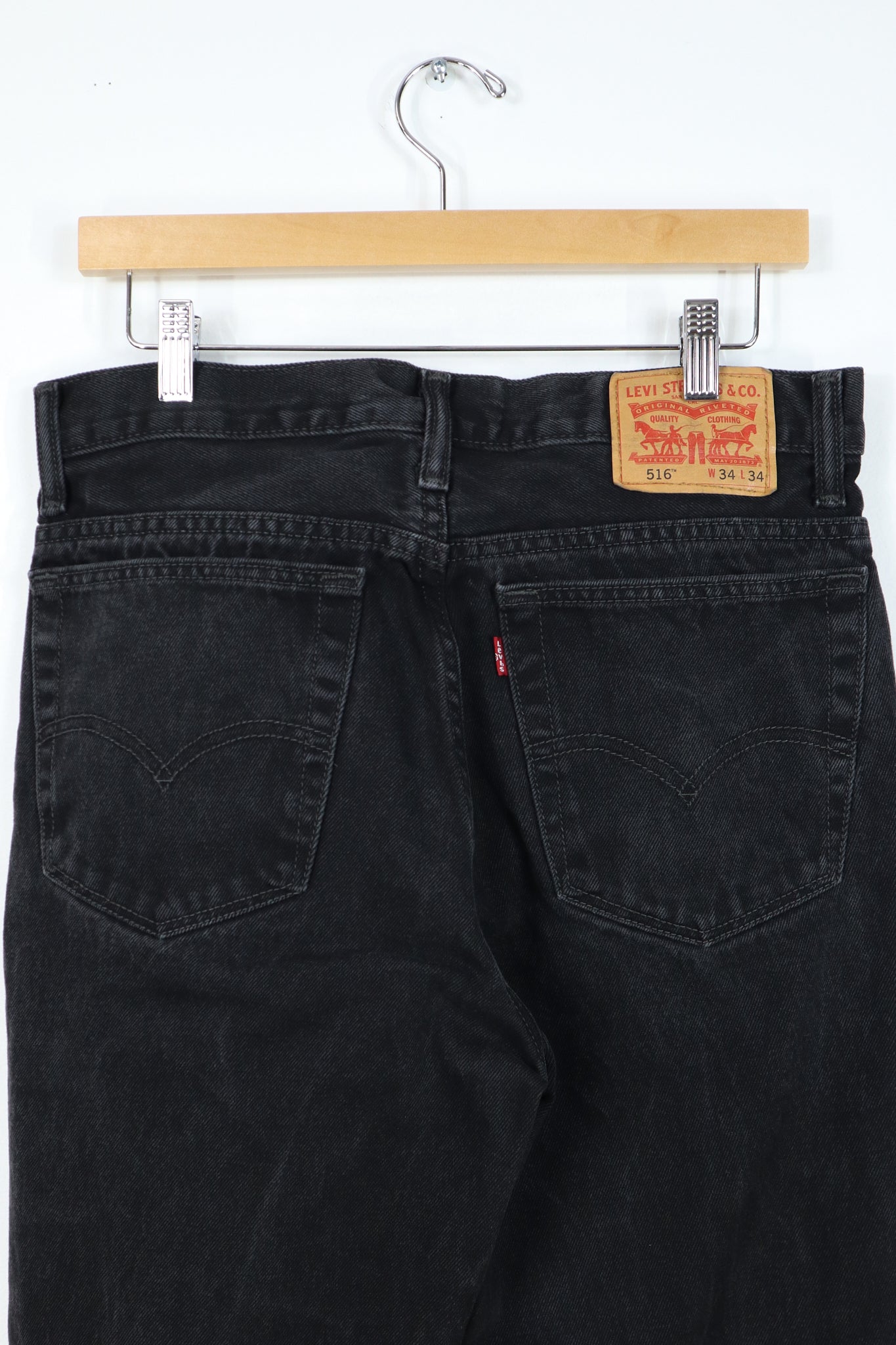 Vintage Levi's 516 Jeans (32x33)