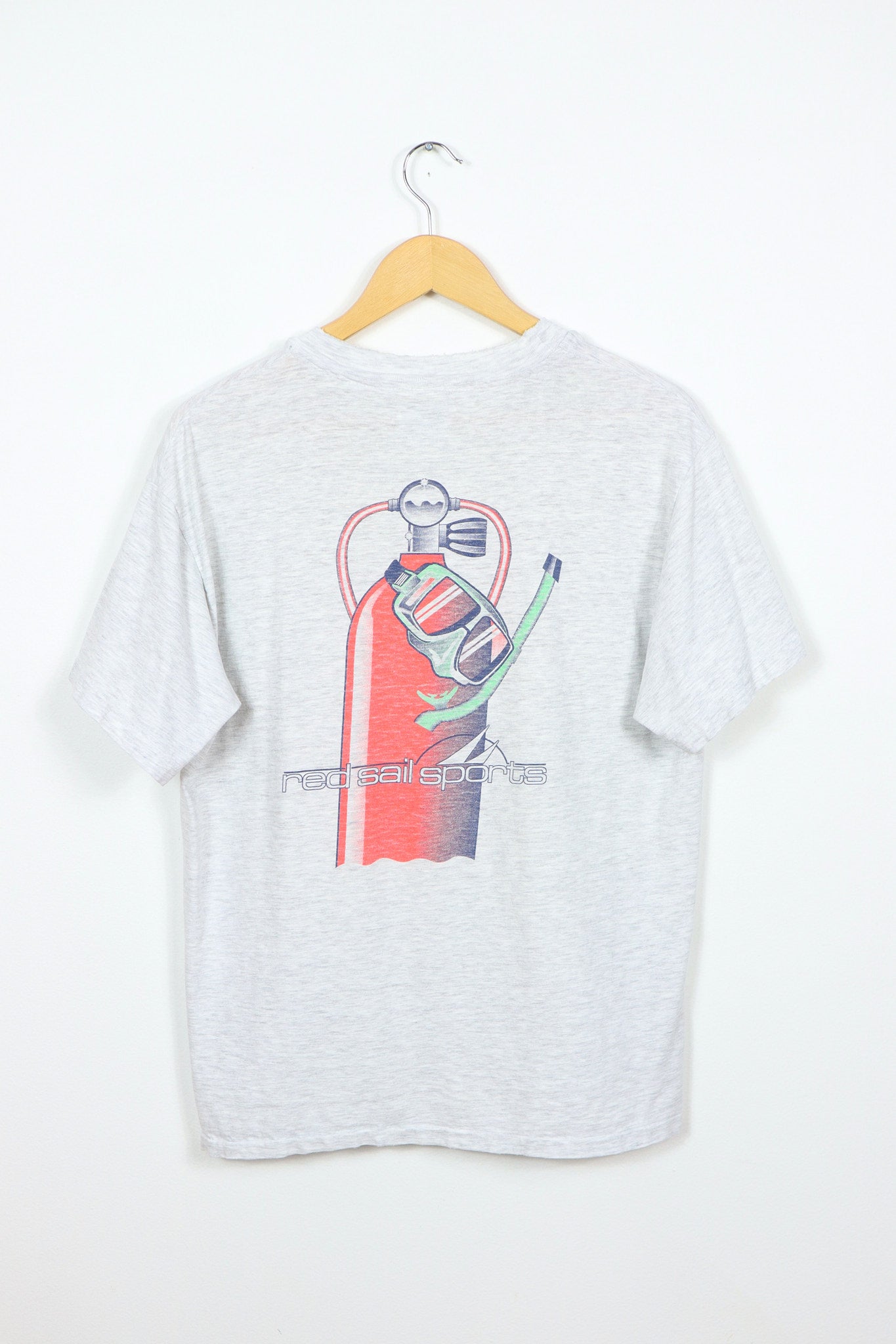 Vintage Red Sail Sports Aruba Tee